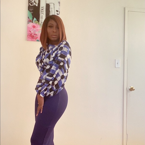 Chiffon one sleeve top - Picture 3 of 5